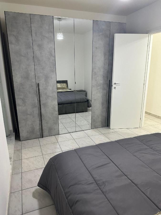 Home Center Acquisto Катания Екстериор снимка